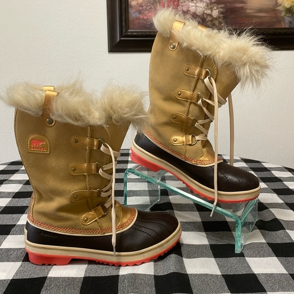 Sorel Tofino II Joan of Arctic Winter Boots Faux Fur Lined Waterproof Suede 7 - Picture 2 of 16